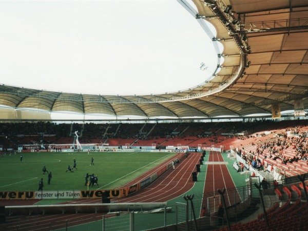 Mercedes-Benz-Arena Mercedes-Benz-Arena